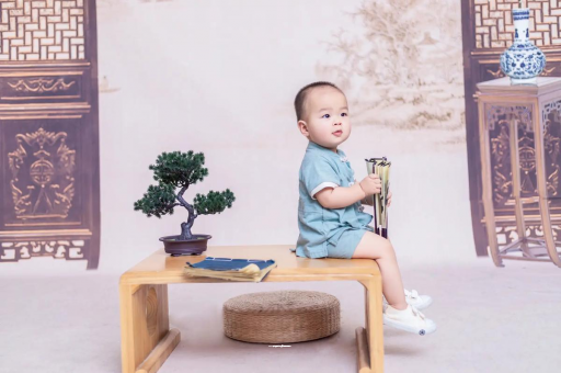 借卵生子咨询宝宝几个月笑出声